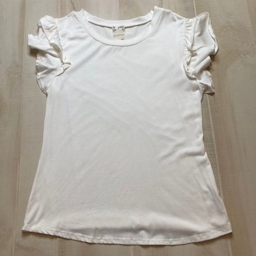 Blu Pepper White Short-sleeved Top with Ruffled Sleeves - Size Large